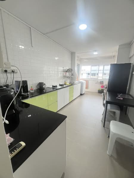 440 Ang Mo Kio Avenue 10, 440 Ang Mo Kio Avenue 10, 2 Bedrooms, 721 sqft, HDB Flat For Rent, by Kaisley Poon, 500066140 - Kitchen - PropertyGuru.com.sg