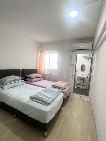 440 Ang Mo Kio Avenue 10, 440 Ang Mo Kio Avenue 10, 2 Bedrooms, 721 sqft, HDB Flat For Rent, by Kaisley Poon, 500066140 - Bedroom - PropertyGuru.com.sg