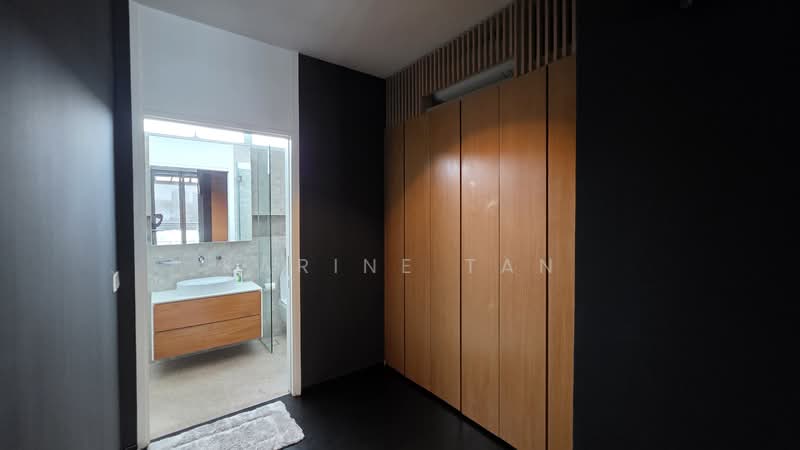 Michaels' Residences Semi-Detached House For Sale at S$ 4,500,000 | PropertyGuru Singapore - Bathroom