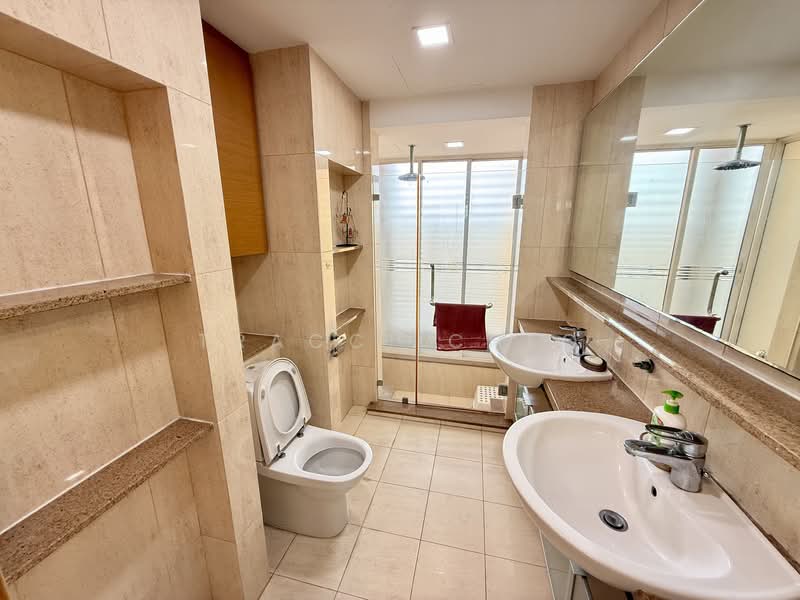 Savannah Condopark, 31 Simei Rise, 4 Bedrooms, 2,271 sqft, Condominium For Rent, by Tracci Cheo, 500066153 - Bedroom 1 attached bathroom - PropertyGuru.com.sg