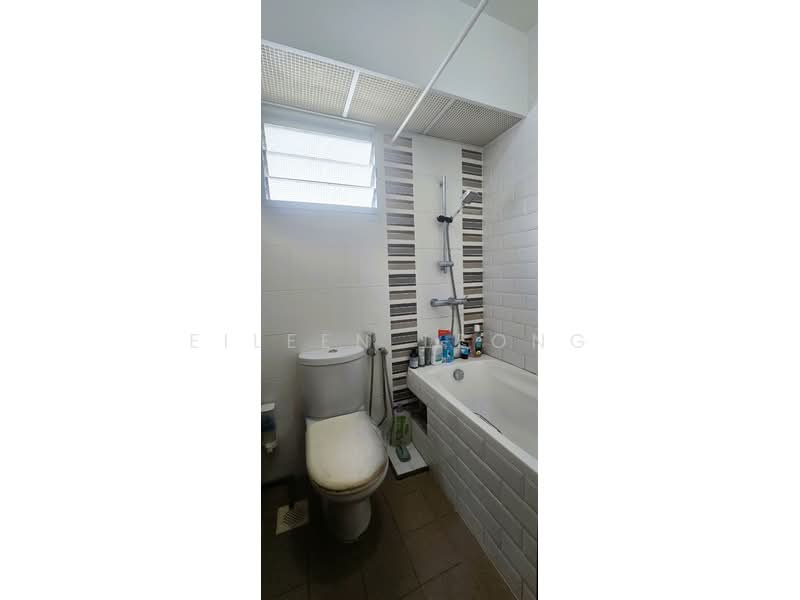 504C Yishun Street 51 HDB Flat For Sale at S$ 790,000 | PropertyGuru Singapore - Bathroom