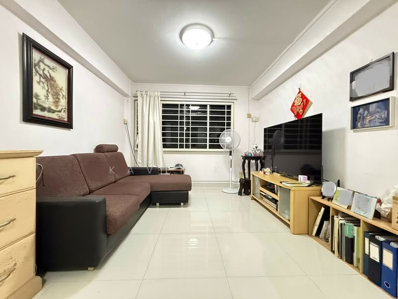 161 Mei Ling Street HDB Flat For Sale at S$ 488,000 | PropertyGuru Singapore - Living Room