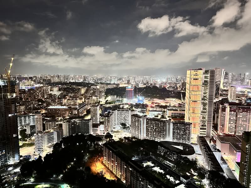 One Pearl Bank, 1 Pearl Bank, 2 Bedrooms, 700 sqft, Condominium For Rent, by Evelyn Neo 梁慧雯, 500066164 - Night view - PropertyGuru.com.sg