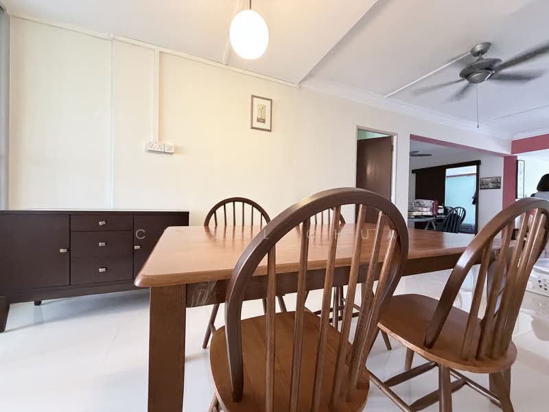 24 Hougang Avenue 3 HDB Flat For Sale at S$ 440,617 | PropertyGuru Singapore - Dining Room
