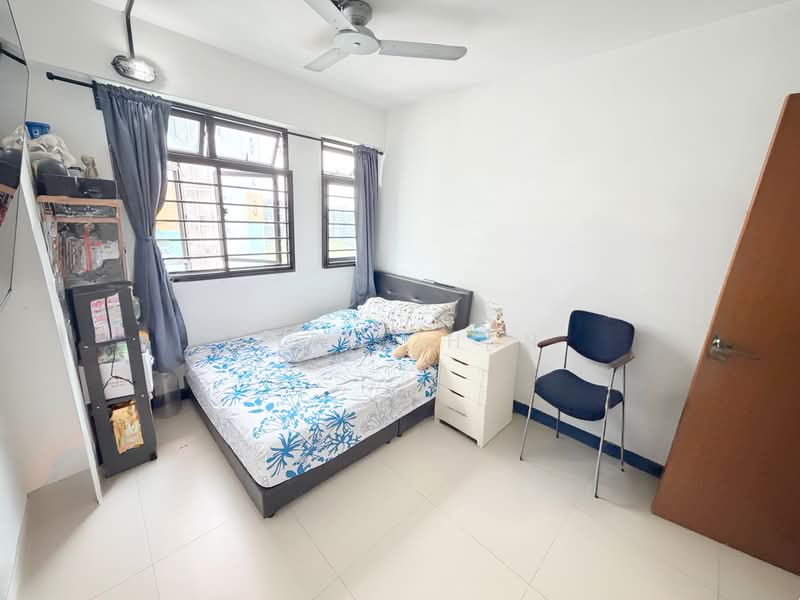 592A Montreal Link HDB Flat For Sale at S$ 610,000 | PropertyGuru Singapore - Bedroom