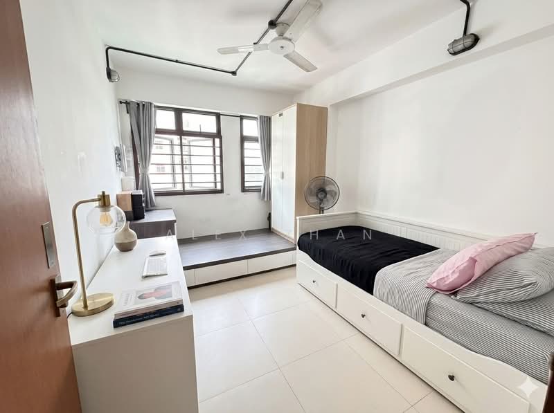 592A Montreal Link HDB Flat For Sale at S$ 610,000 | PropertyGuru Singapore - Bedroom