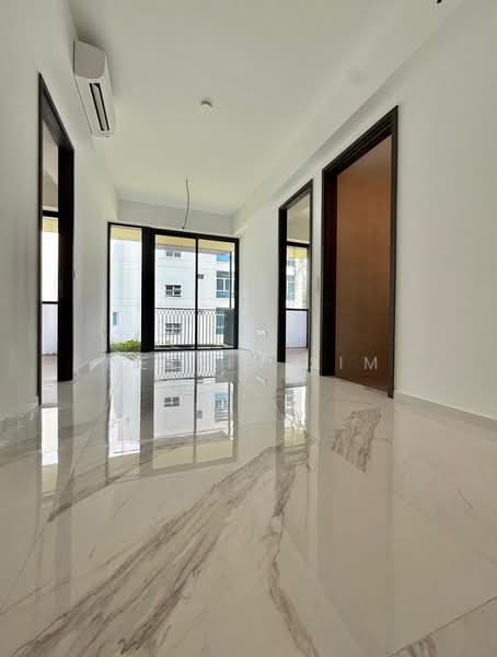 Jervois Mansion, 4 Jervois Close, 2 Bedrooms, 785 sqft, Condominium For Rent, by Melvin Sim, 500066175 - Balcony - PropertyGuru.com.sg
