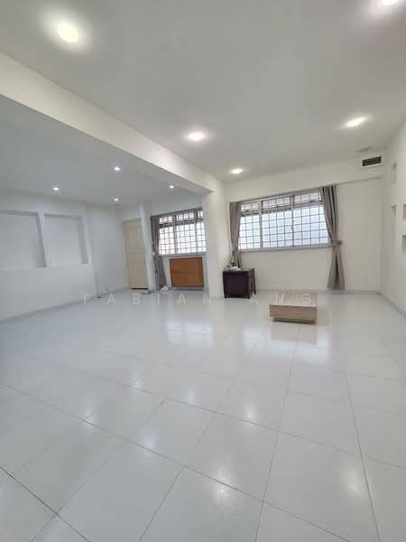 359 Tampines Street 34 HDB Flat For Sale at S$ 635,000 | PropertyGuru Singapore - Living Room