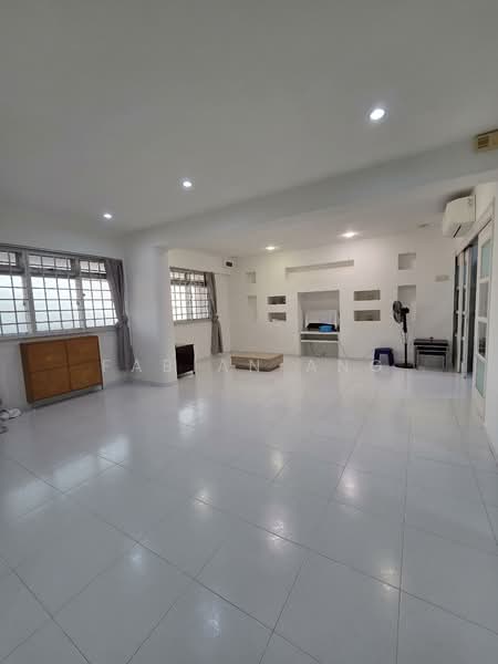 359 Tampines Street 34 HDB Flat For Sale at S$ 635,000 | PropertyGuru Singapore