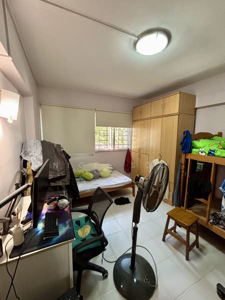263 Tampines Street 21 HDB Flat For Sale at S$ 658,000 | PropertyGuru Singapore - #2 Bedroom