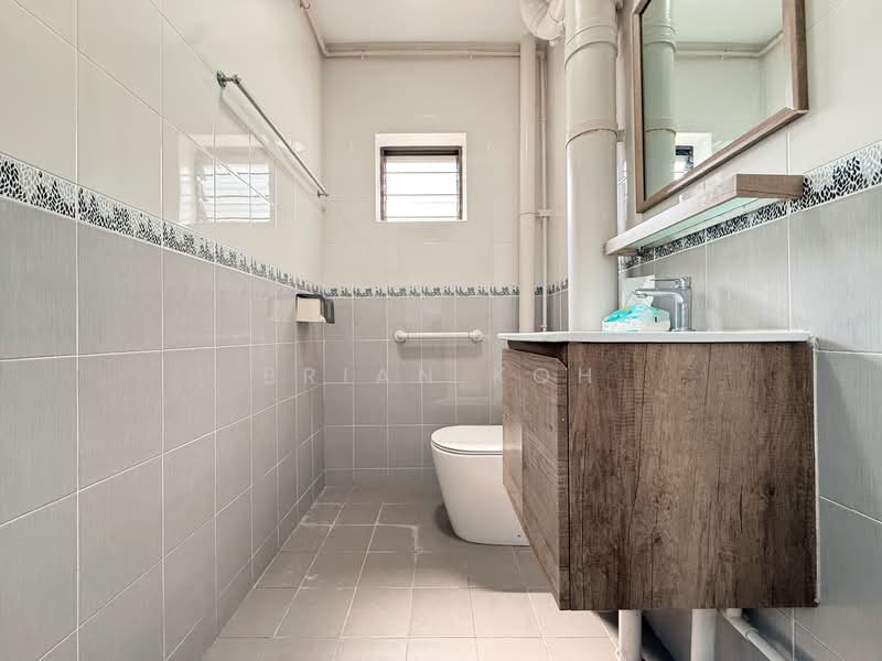 118 Pending Road, 118 Pending Road, 2 Bedrooms, 785 sqft, HDB Flat For Rent, by Brian Koh, 500066195 - Bathroom - PropertyGuru.com.sg
