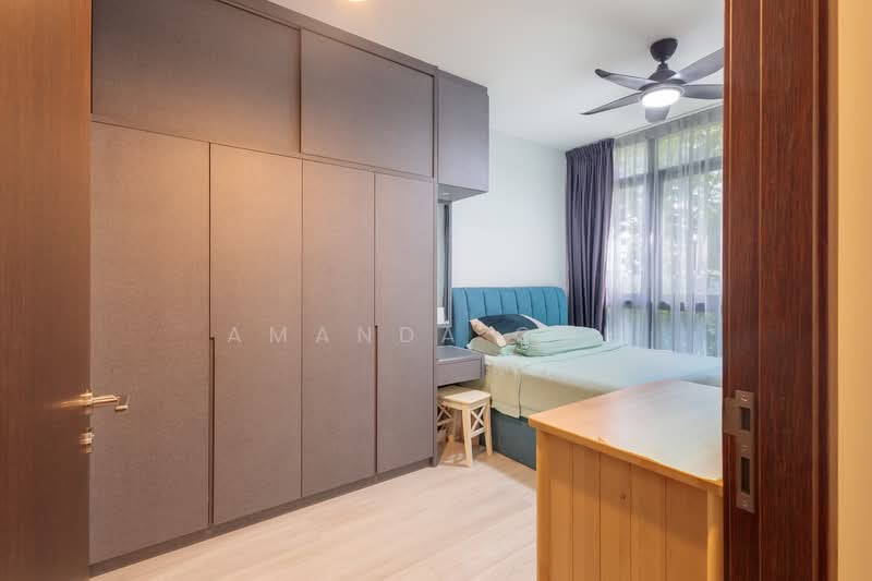Symphony Suites Condominium For Sale at S$ 970,000 | PropertyGuru Singapore - Bedroom