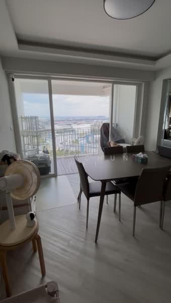 588D Ang Mo Kio Street 52 HDB Flat For Sale at S$ 1,280,000 | PropertyGuru Singapore - Dining