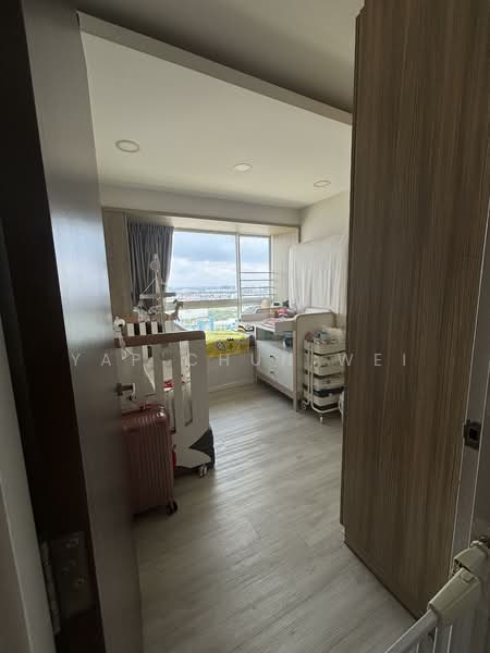 588D Ang Mo Kio Street 52 HDB Flat For Sale at S$ 1,280,000 | PropertyGuru Singapore - Common Bedroom 2