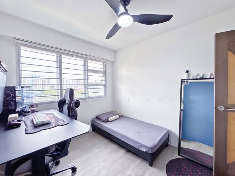 446A Bukit Batok West Avenue 8 HDB Flat For Sale at S$ 690,000 | PropertyGuru Singapore - Bedroom