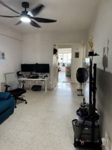 129 Bukit Batok West Avenue 6 HDB Flat For Sale at S$ 455,000 | PropertyGuru Singapore - Living Room