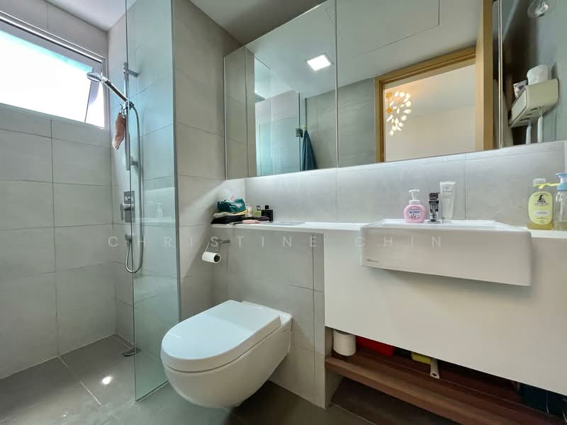 Eight Riversuites Condominium For Sale at S$ 2,199,999 | PropertyGuru Singapore - Bathroom