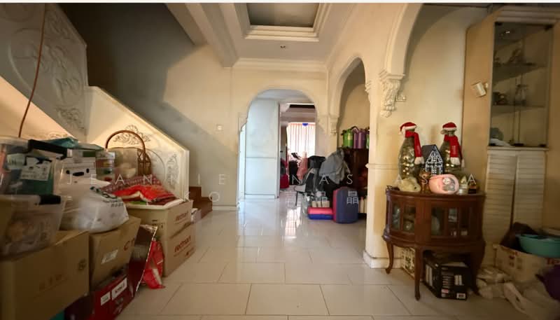 Exclusive! Cheap 2.5 Storey Semi-D @ Serangoon Gardens Li Hwan Tai Yuan original huge land Semi-Detached House For Sale at S$ 5,888,888 | PropertyGuru Singapore - Interior