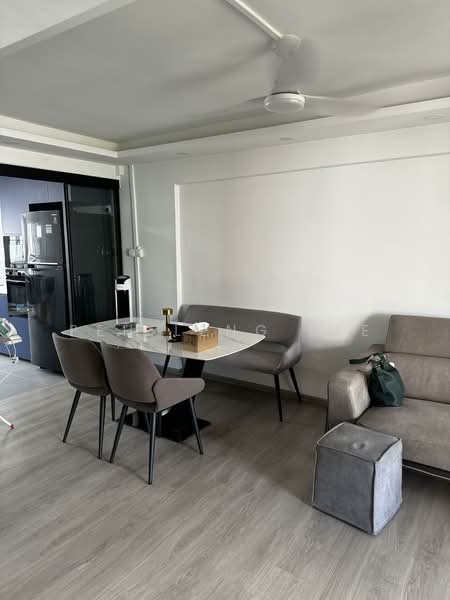 491 Jurong West Avenue 1 HDB Flat For Sale at S$ 428,000 | PropertyGuru Singapore - Dining Room