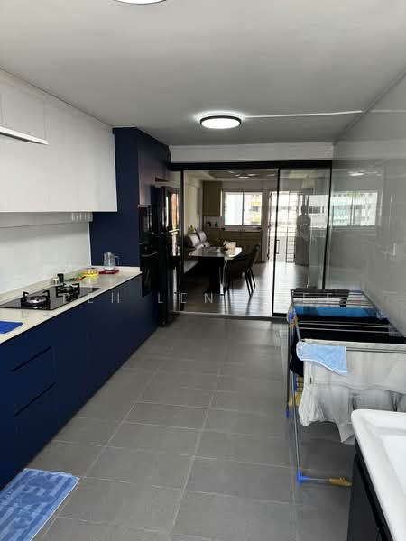 491 Jurong West Avenue 1 HDB Flat For Sale at S$ 428,000 | PropertyGuru Singapore - Kitchen