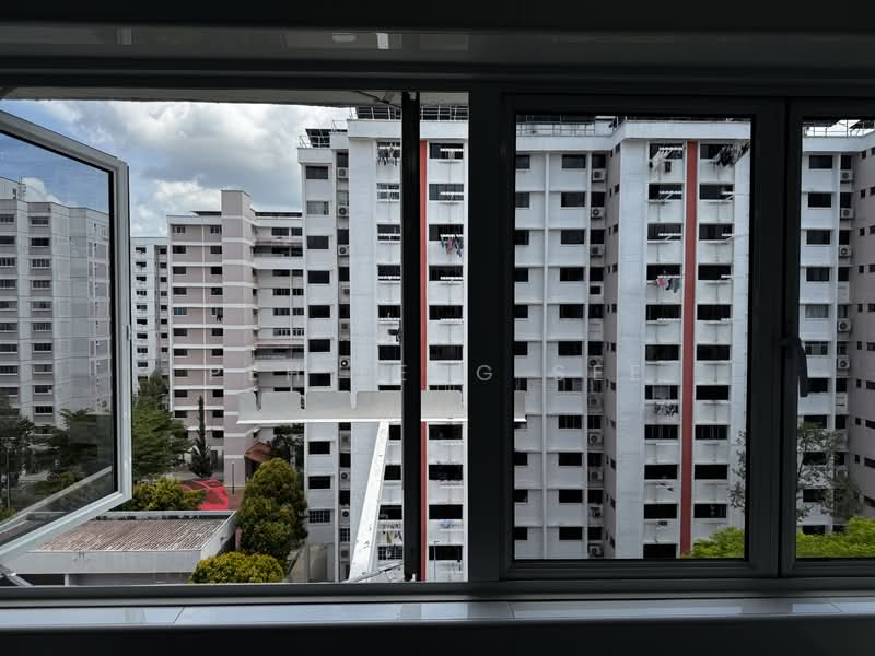 491 Jurong West Avenue 1 HDB Flat For Sale at S$ 428,000 | PropertyGuru Singapore - Exterior Kitchen