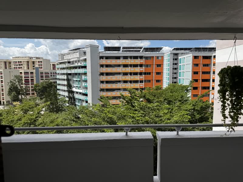 491 Jurong West Avenue 1 HDB Flat For Sale at S$ 428,000 | PropertyGuru Singapore - Exterior Main Entrance