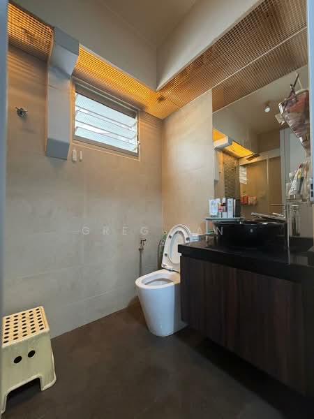 622C Punggol Central HDB Flat For Sale at S$ 660,000 | PropertyGuru Singapore - Bathroom