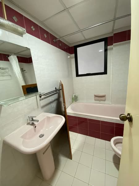 Central Green, 1 Jalan Membina, Room Rental, 250 sqft, Condominium For Rent, by Coralle Wong, 500066227 - Bathroom - PropertyGuru.com.sg