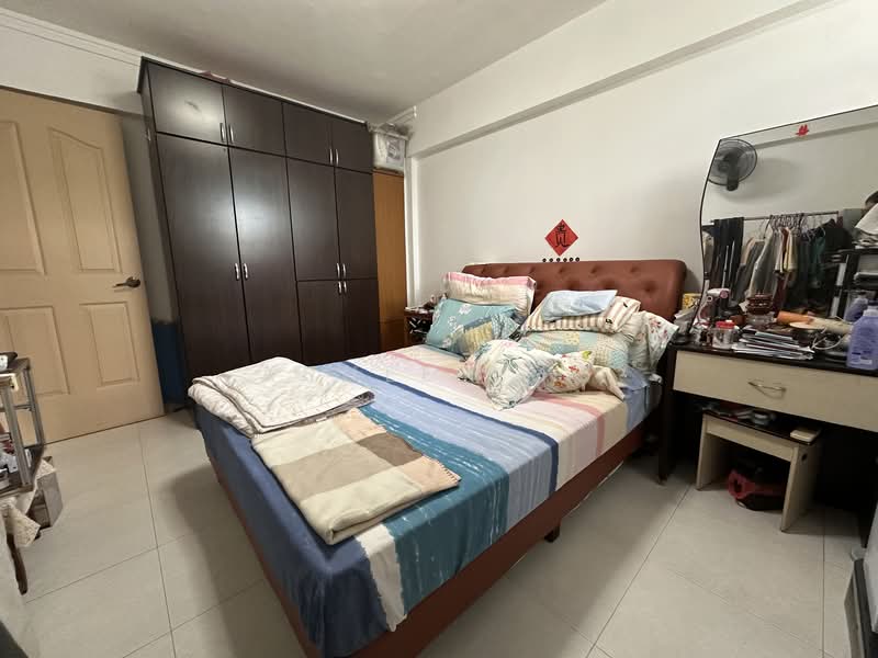 546 Ang Mo Kio Avenue 10 HDB Flat For Sale at S$ 550,000 | PropertyGuru Singapore - Bedroom
