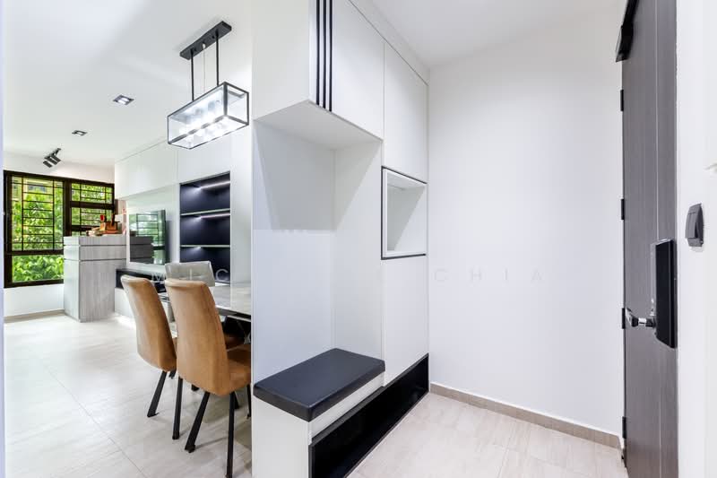 334C Yishun Riverwalk, 334C Yishun Street 31, 3 Bedrooms, 990 sqft, HDB Flat For Sale, by Michelle Chia, 500066231 - Foyer/ shoe cabinet - PropertyGuru.com.sg