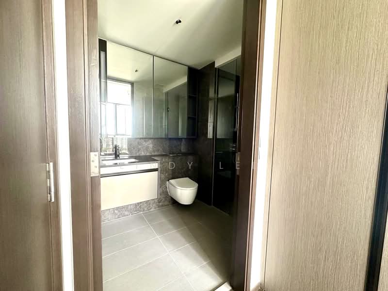 Tembusu Grand Condominium For Sale at S$ 1,999,999 | PropertyGuru Singapore - Bathroom