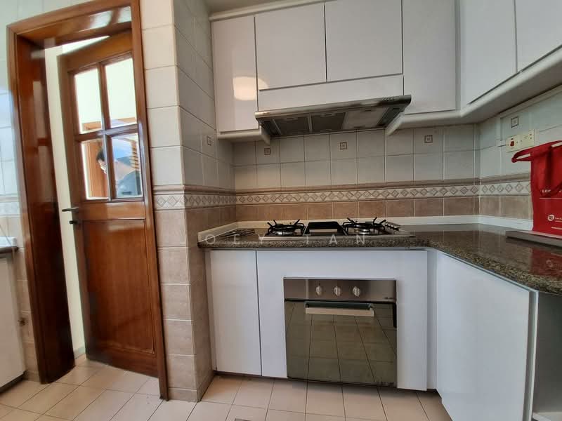 The Bayshore Condominium For Sale at S$ 2,399,999 | PropertyGuru Singapore - Kitchen