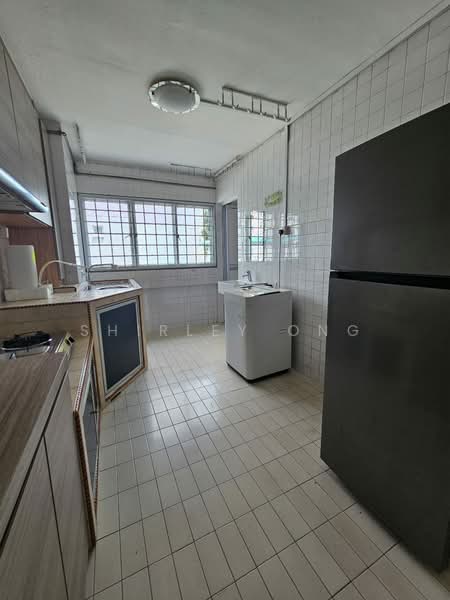 215 Petir Road, 215 Petir Road, 3 Bedrooms, 1,098 sqft, HDB Flat For Rent, by Shirley Ong, 500066241 - Kitchen - PropertyGuru.com.sg