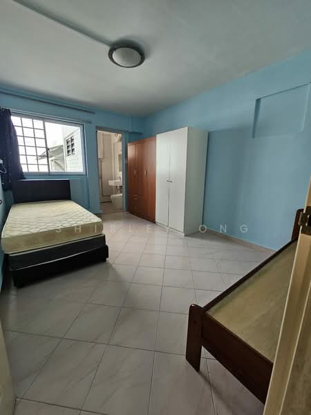 215 Petir Road, 215 Petir Road, 3 Bedrooms, 1,098 sqft, HDB Flat For Rent, by Shirley Ong, 500066241 - Bedroom - PropertyGuru.com.sg