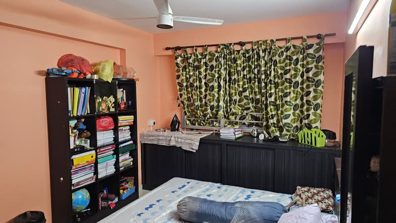 505C Yishun Street 51 HDB Flat For Sale at S$ 640,000 | PropertyGuru Singapore - Bedroom
