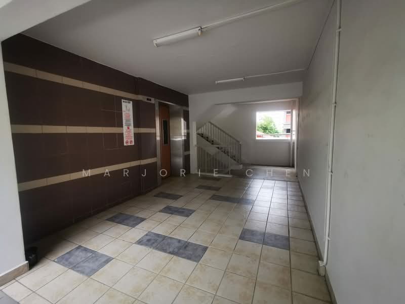 228 Simei Street 4, 228 Simei Street 4, 3 Bedrooms, 1,119 sqft, HDB Flat For Rent, by Marjorie Chen, 500066268 - Lift Lobby - PropertyGuru.com.sg