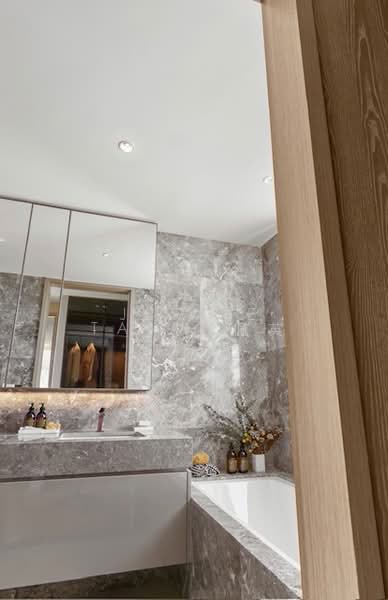 Watten House Condominium For Sale at S$ 4,800,000 | PropertyGuru Singapore - Bathroom