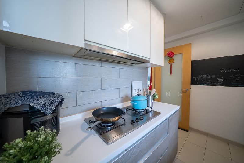 The Rainforest Executive Condominium For Sale at S$ 1,500,000 | PropertyGuru Singapore - Kitchen