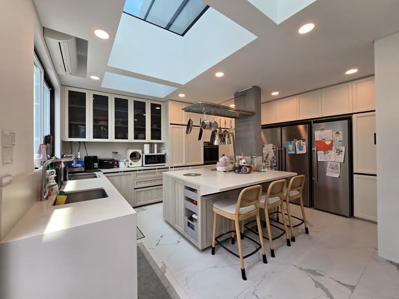 Almost New Prime Location Bungalow by Award Winning Architect! Detached House For Sale at S$ 20,000,000 | PropertyGuru Singapore - Kitchen