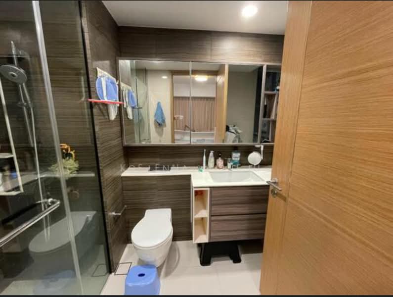 Coco Palms Condominium For Sale at S$ 1,649,999 | PropertyGuru Singapore - Bathroom