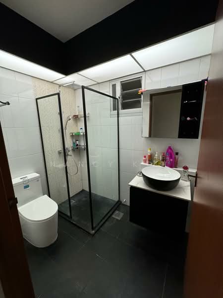 121B Canberra Street, 121B Canberra Street, 3 Bedrooms, 1,200 sqft, HDB Flat For Rent, by Nancy Koh, 500066304 - Bathroom - PropertyGuru.com.sg