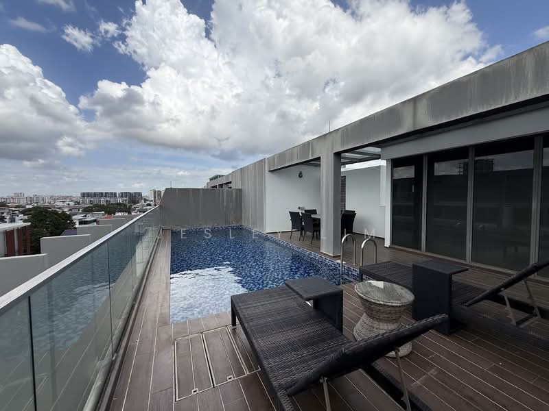 The Bently Residences@Kovan Apartment For Sale at S$ 2,280,000 | PropertyGuru Singapore - Roof Terrace with Pool