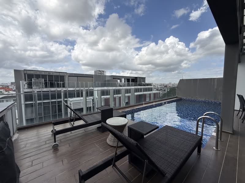 The Bently Residences@Kovan Apartment For Sale at S$ 2,280,000 | PropertyGuru Singapore - Pool