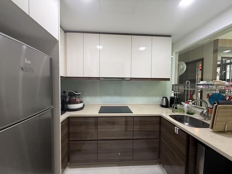 The Bently Residences@Kovan Apartment For Sale at S$ 2,280,000 | PropertyGuru Singapore - Kitchen