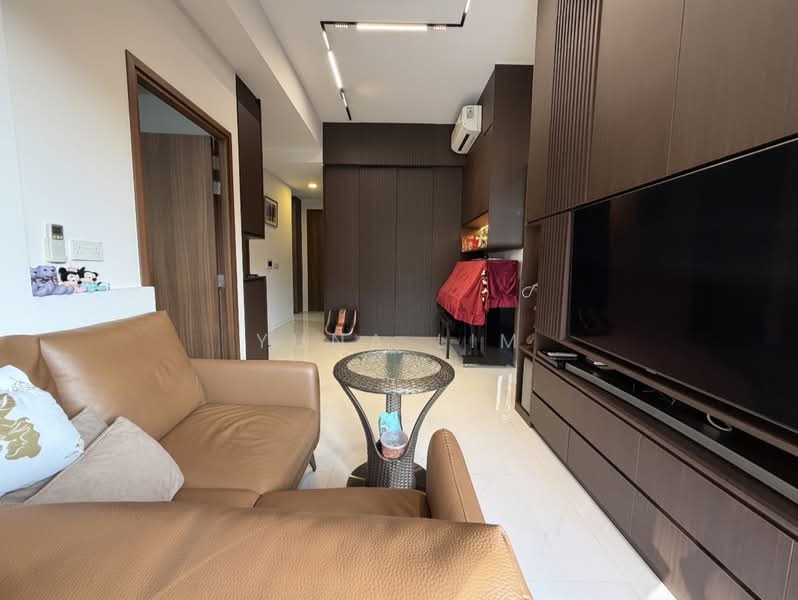 Phoenix Residences Condominium For Sale at S$ 1,420,000 | PropertyGuru Singapore - Living Room