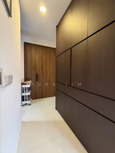 Phoenix Residences Condominium For Sale at S$ 1,420,000 | PropertyGuru Singapore - Entrance