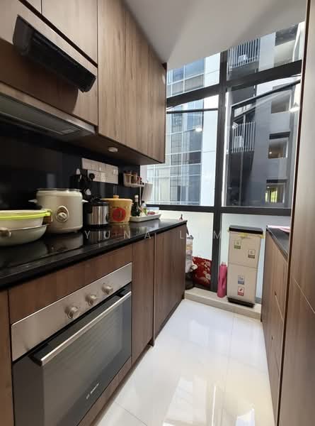 Phoenix Residences Condominium For Sale at S$ 1,420,000 | PropertyGuru Singapore - Kitchen