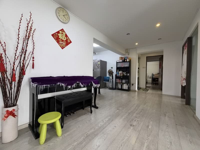 313B Anchorvale Road HDB Flat For Sale at S$ 698,000 | PropertyGuru Singapore - Living Room