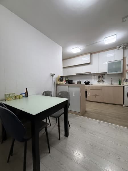 313B Anchorvale Road HDB Flat For Sale at S$ 698,000 | PropertyGuru Singapore - Kitchen