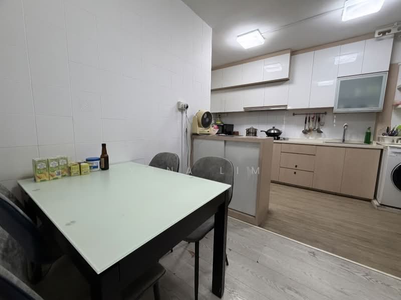 313B Anchorvale Road HDB Flat For Sale at S$ 698,000 | PropertyGuru Singapore - Dining Room